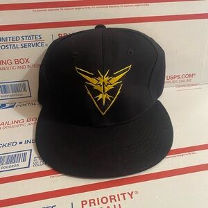 POKEMON CENTER 2019 POKEMON GO CAMPAIGN TEAM INSTINCT ZAPDOS ADULT SIZE HAT NWOT